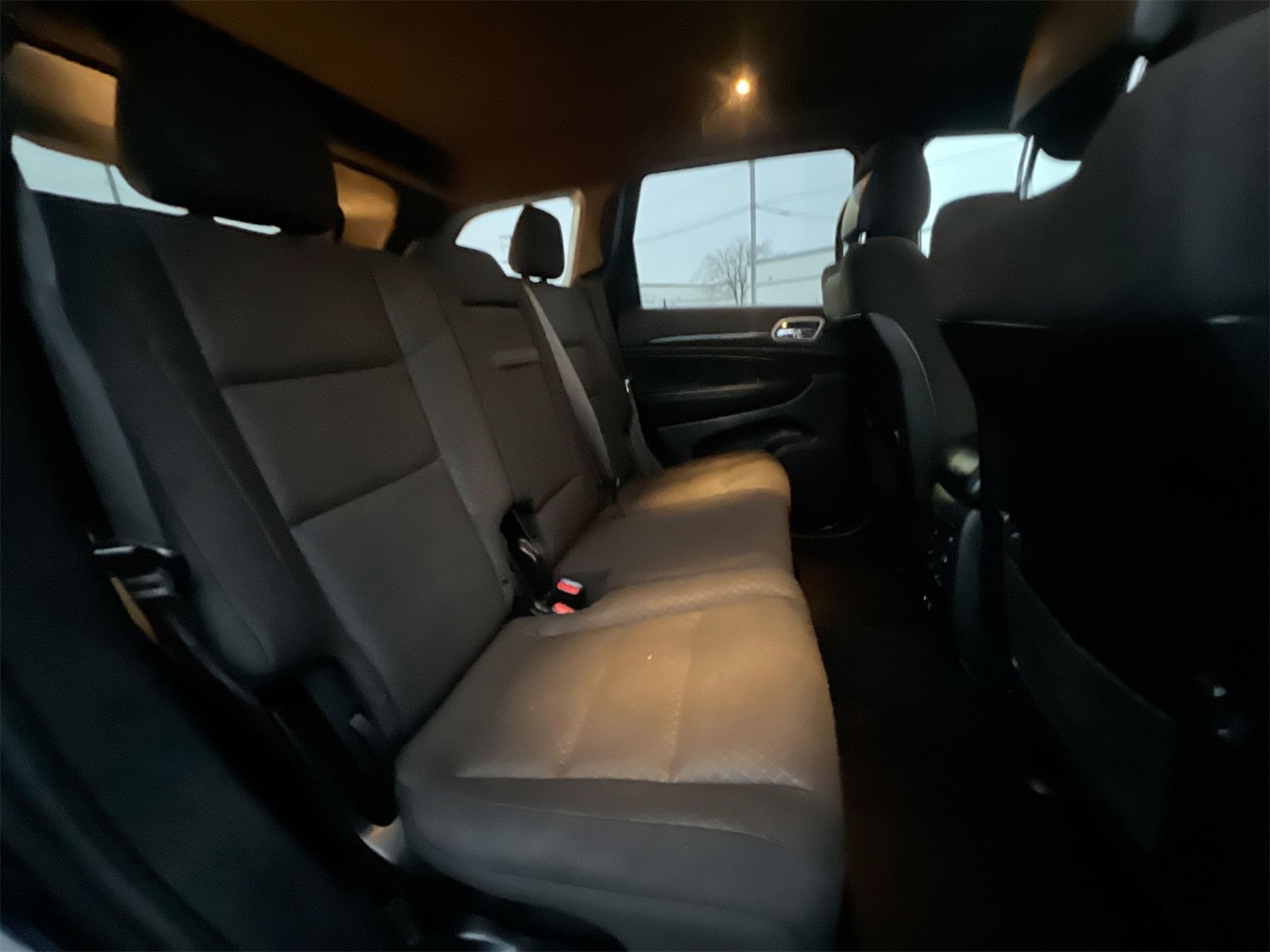 Thumbnail: 2020 Jeep Grand Cherokee - 20