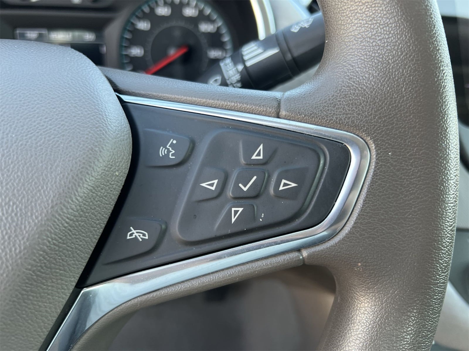 Thumbnail: 2021 Chevrolet Malibu - 24