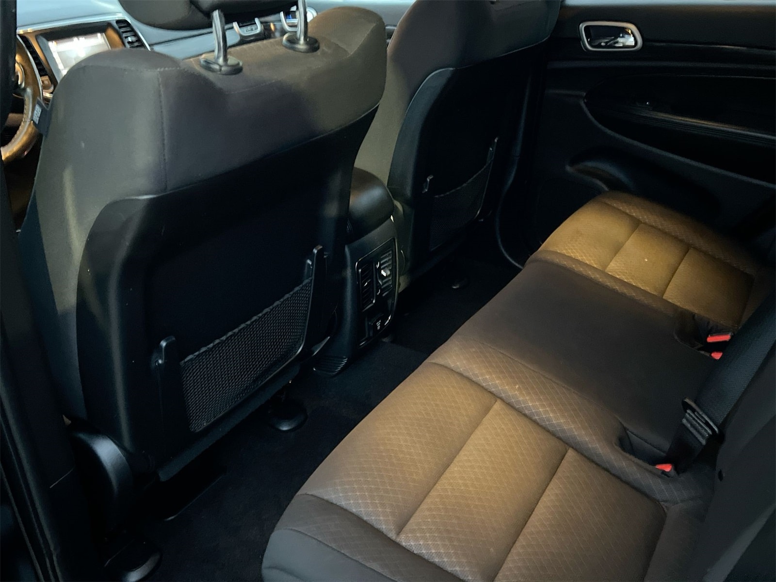 Thumbnail: 2020 Jeep Grand Cherokee - 18