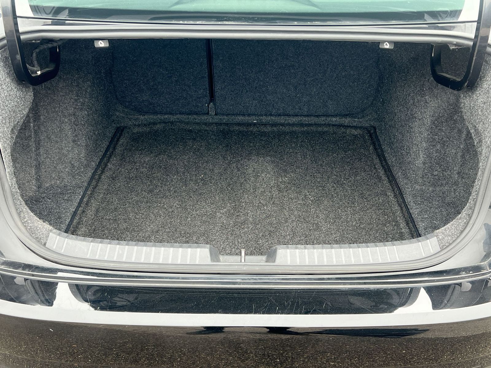 Thumbnail: 2019 Volkswagen Jetta - 33