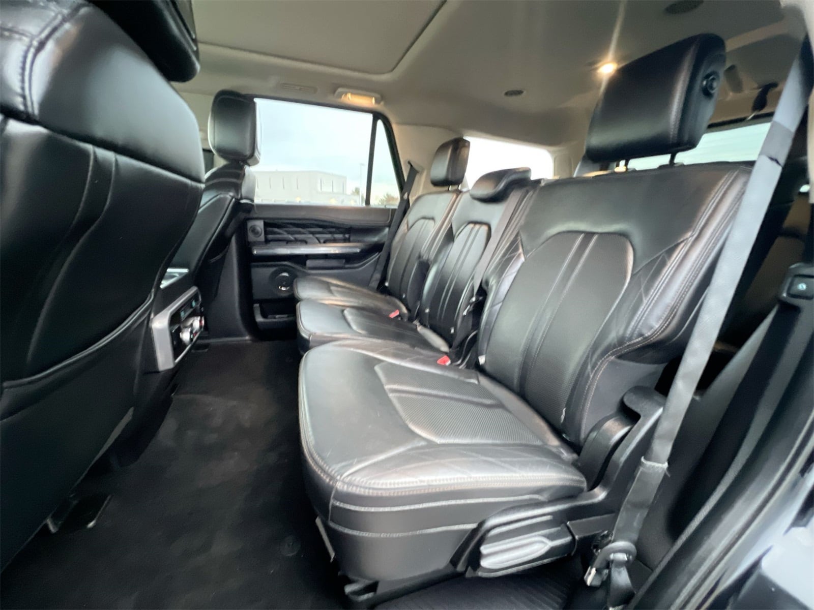 Thumbnail: 2019 Ford Expedition - 15