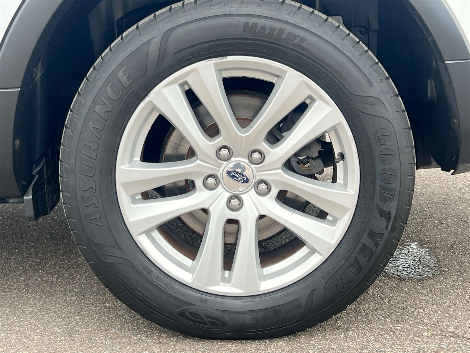 Thumbnail: 2018 Ford Explorer - 14