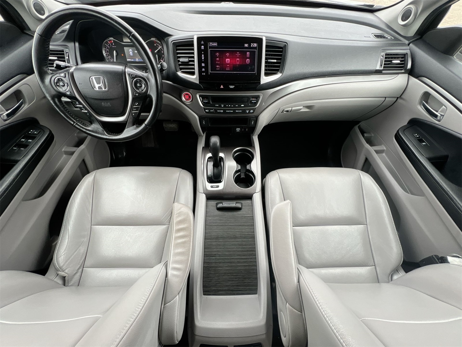 Thumbnail: 2018 Honda Pilot - 16