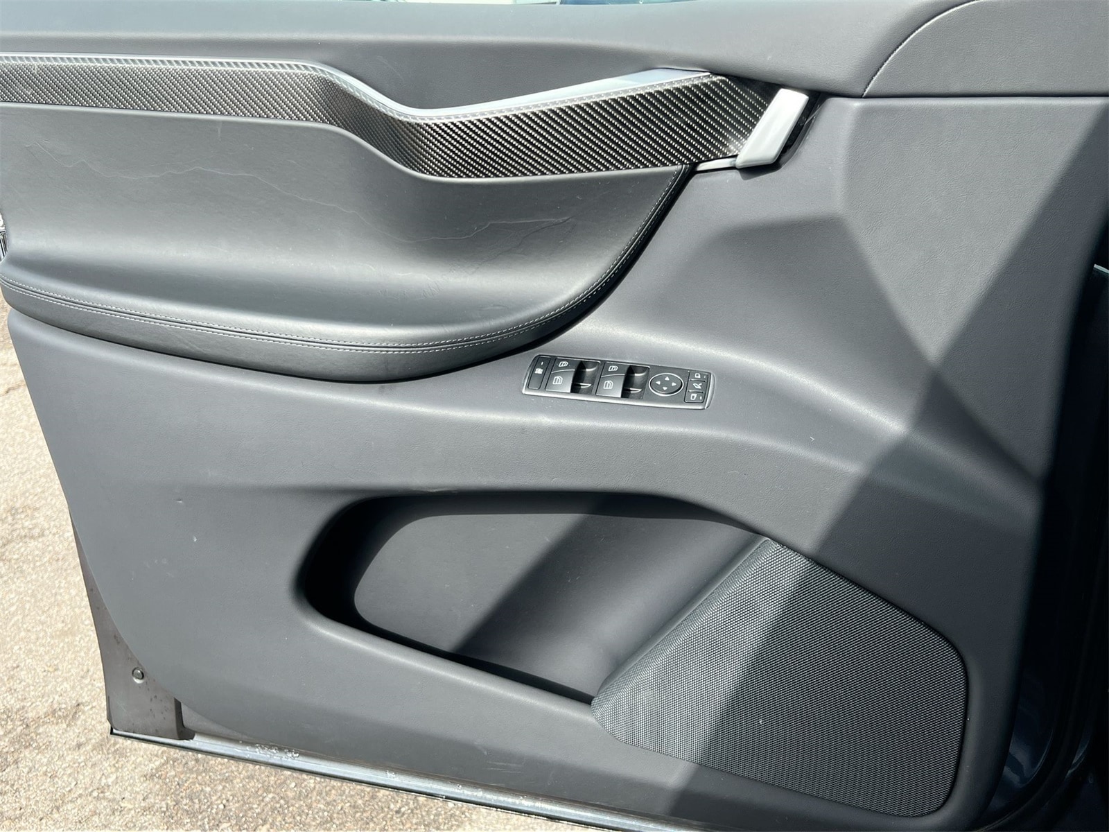 Thumbnail: 2017 Tesla Model X - 28