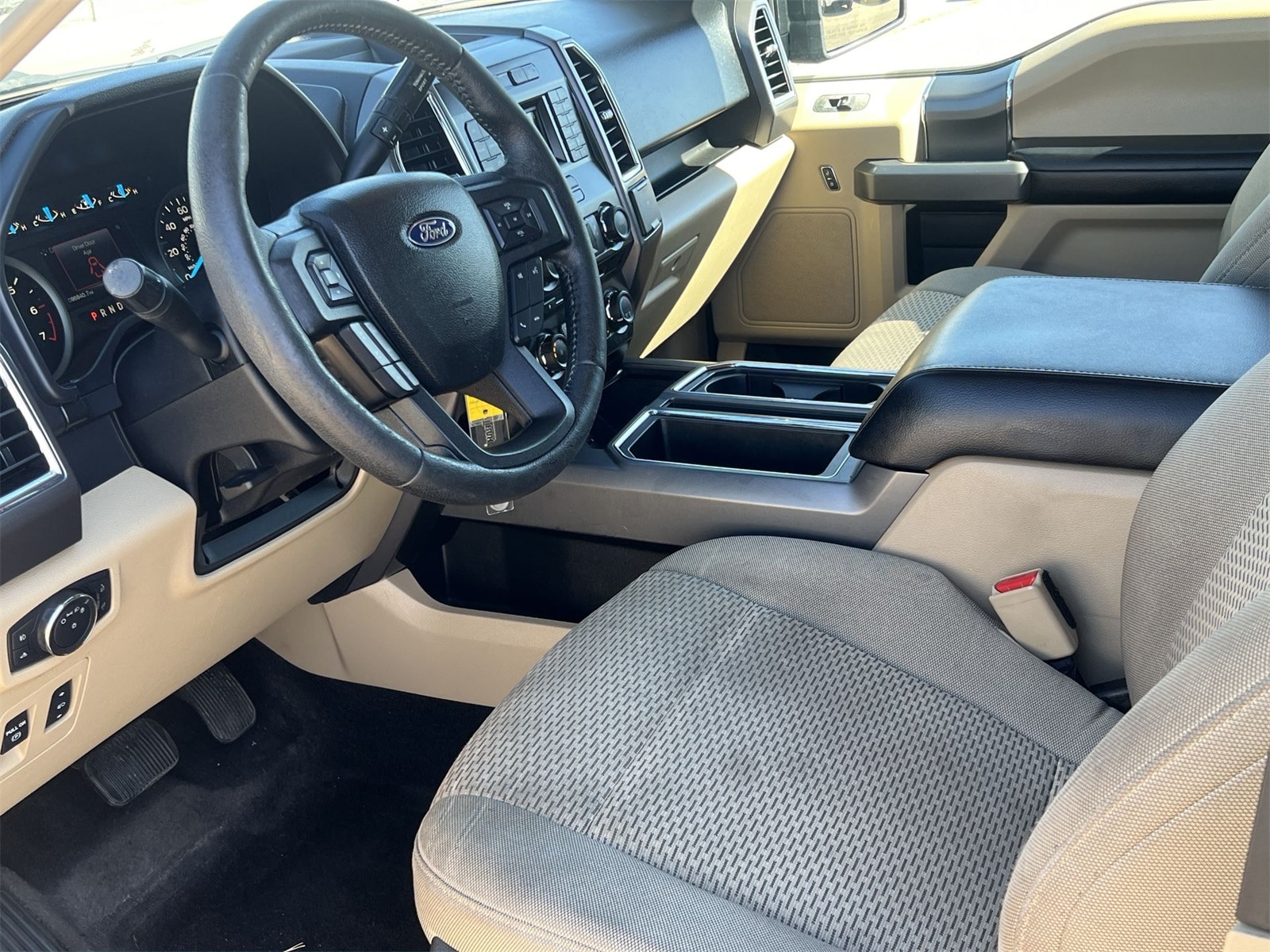 Thumbnail: 2016 Ford F-150 - 10