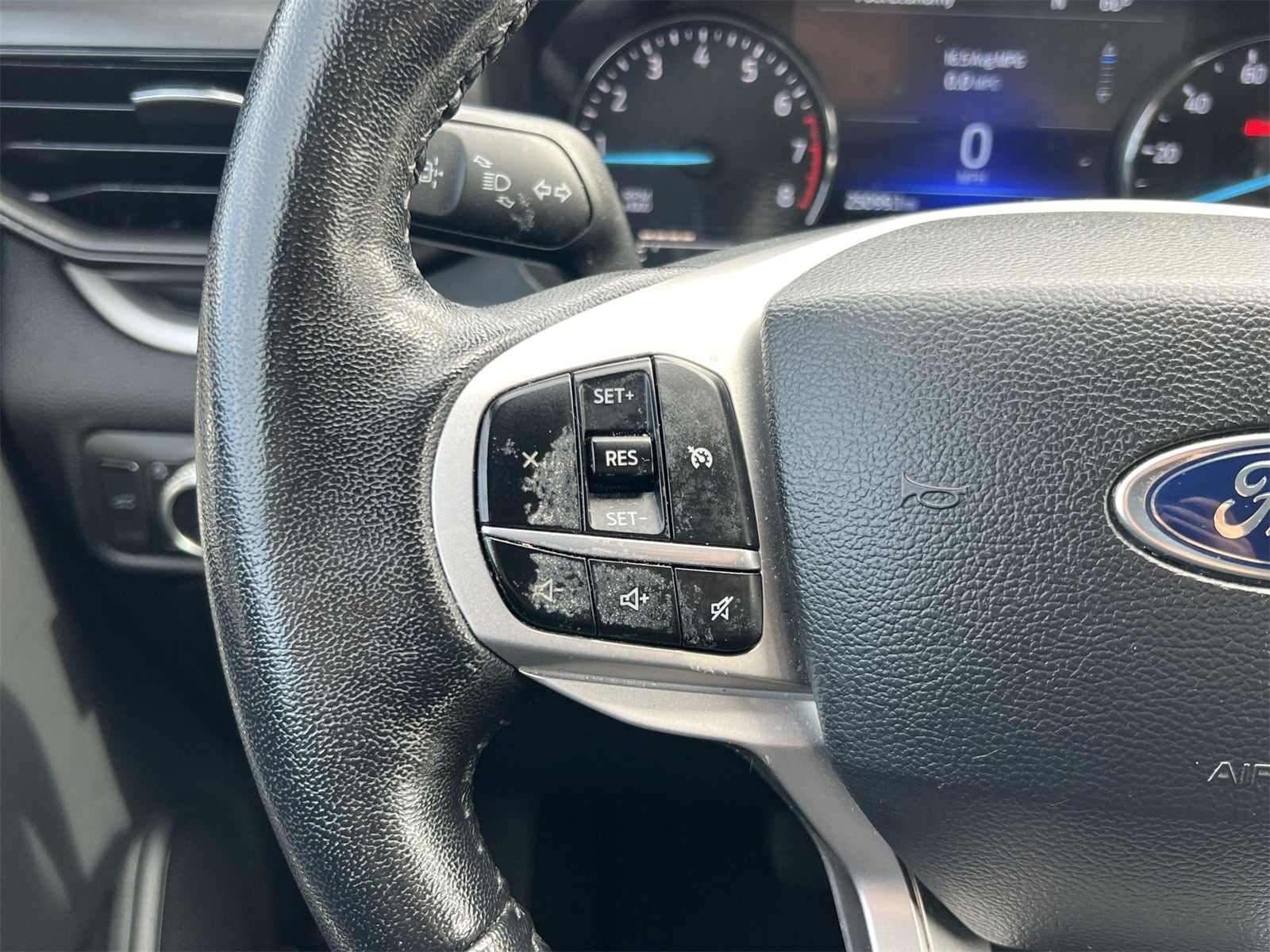 Thumbnail: 2022 Ford Explorer - 24