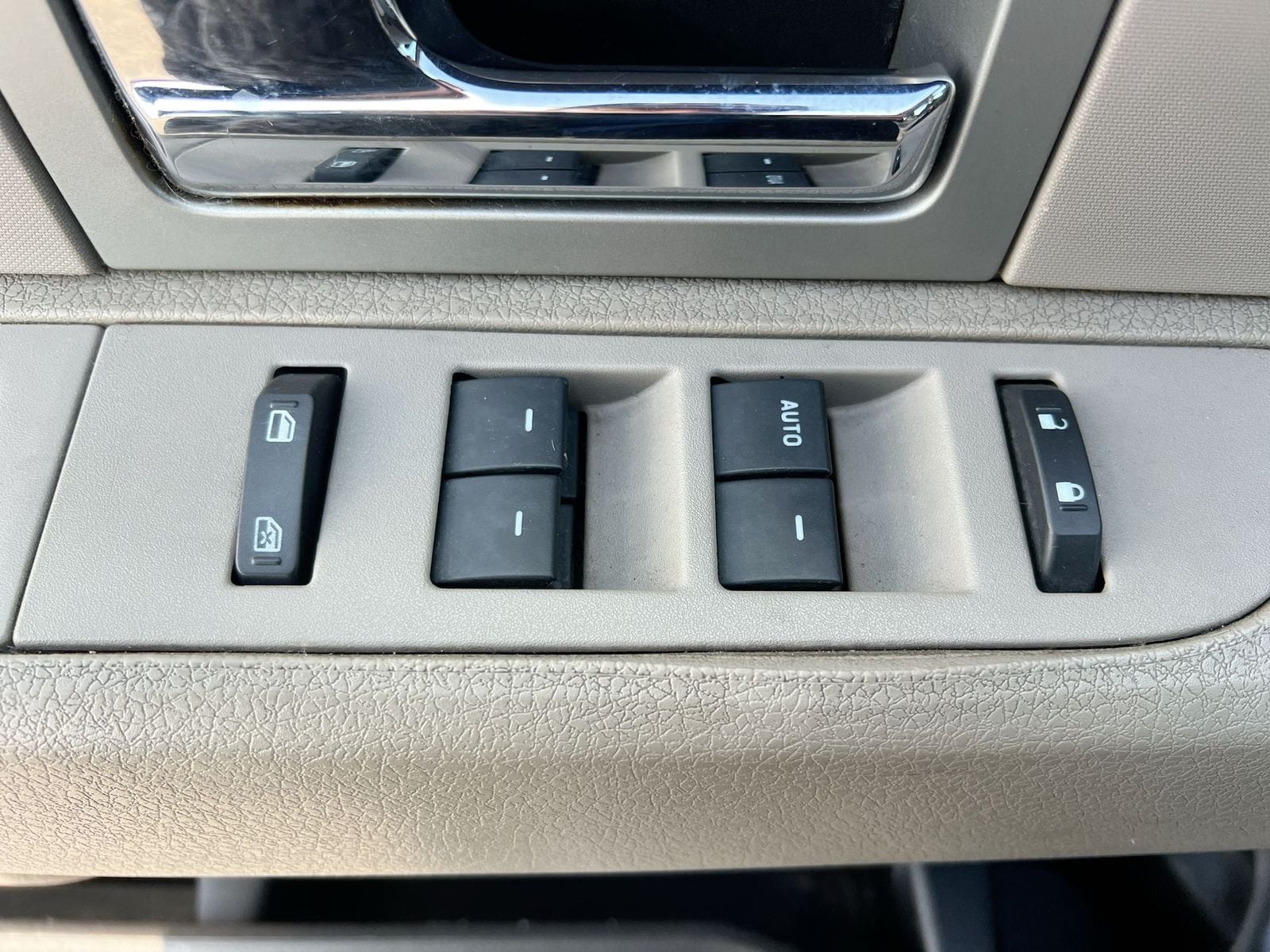 Thumbnail: 2010 Ford F-150 - 17