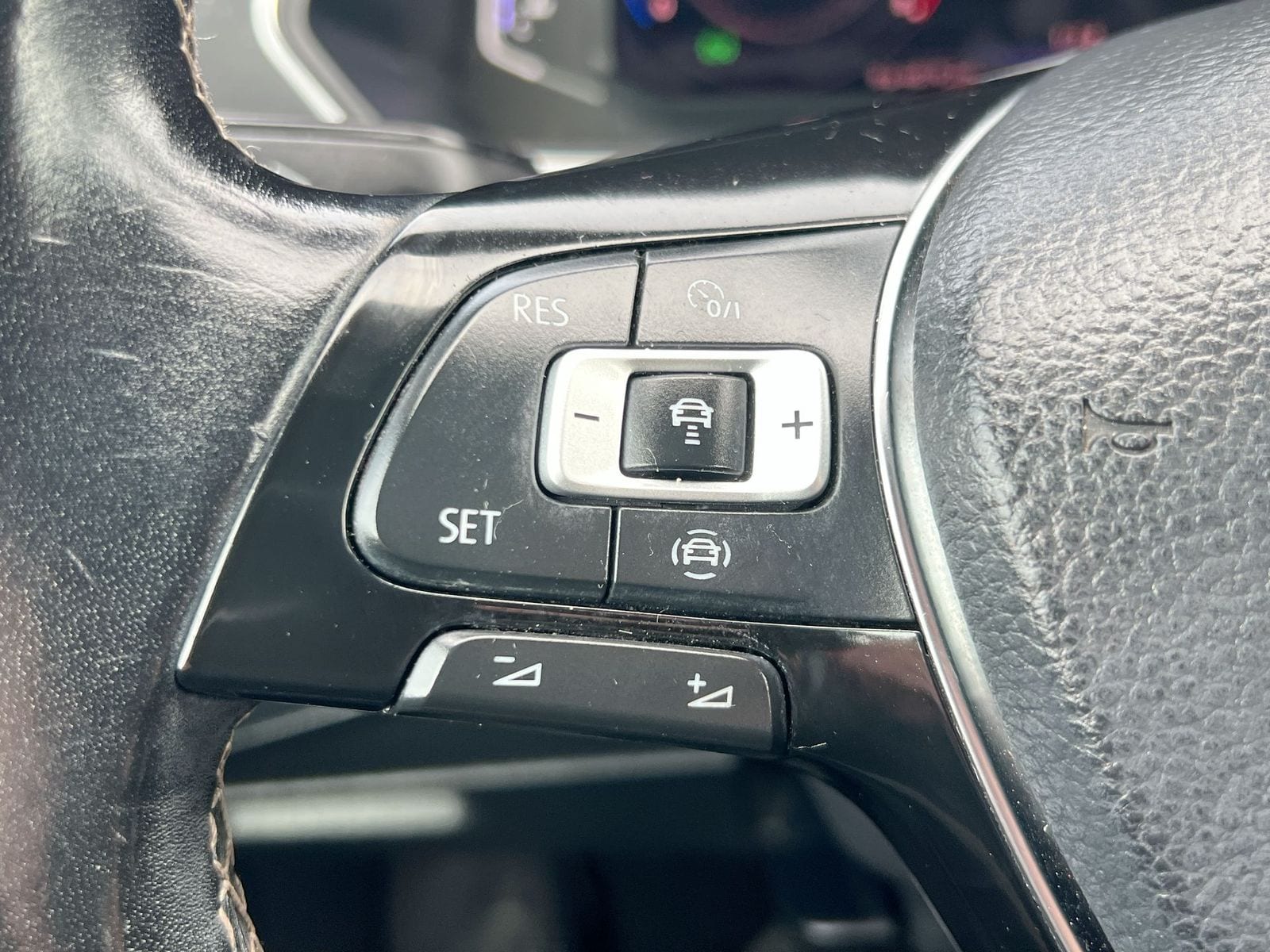 Thumbnail: 2019 Volkswagen Tiguan - 23