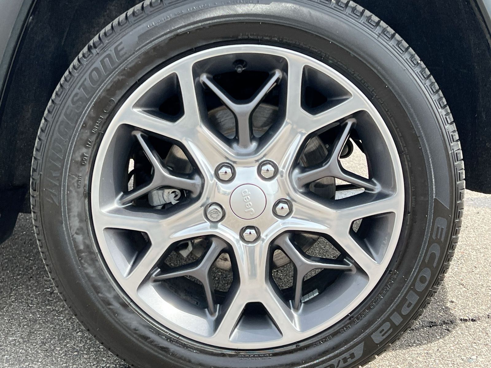 Thumbnail: 2020 Jeep Grand Cherokee - 14