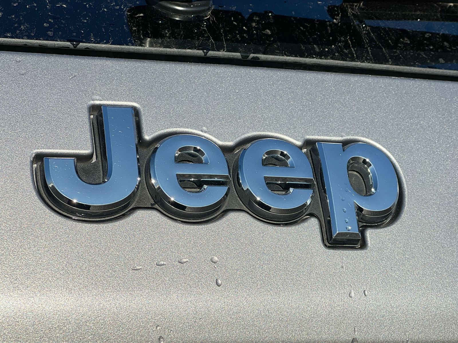 Thumbnail: 2019 Jeep Cherokee - 12