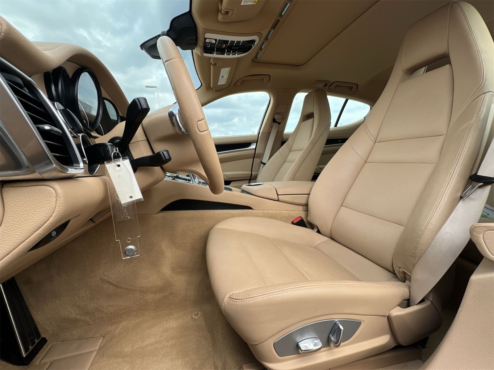 Thumbnail: 2013 Porsche Panamera - 17