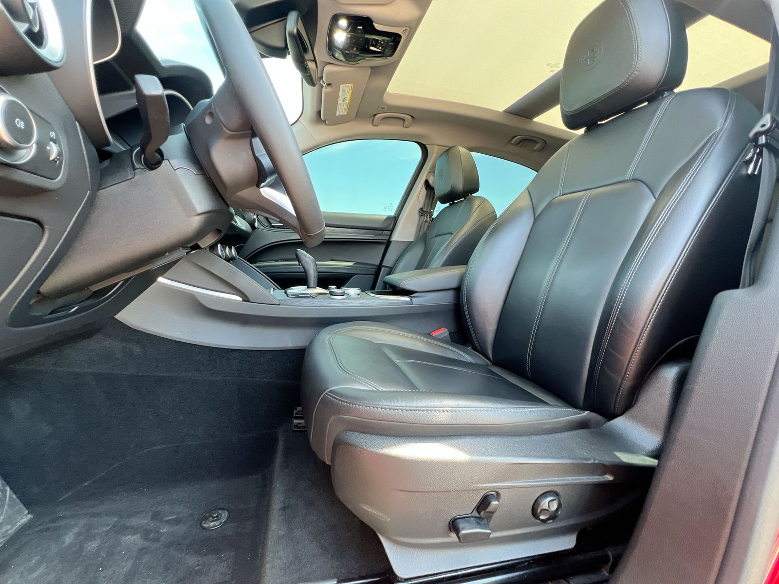 Thumbnail: 2020 Alfa Romeo Stelvio - 16