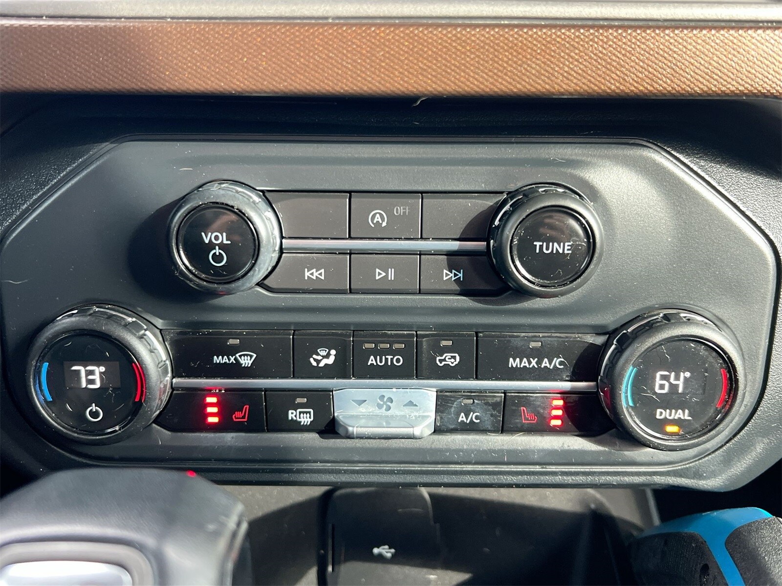 Thumbnail: 2023 Ford Bronco - 27