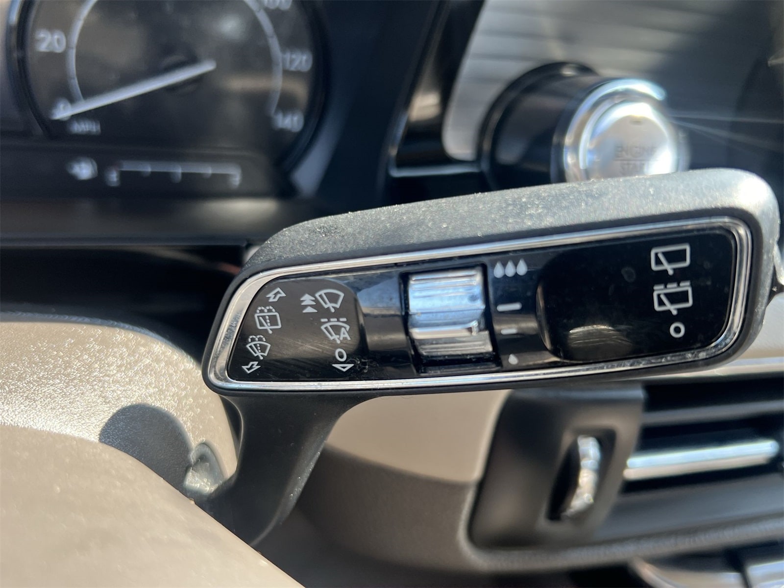 Thumbnail: 2022 Lincoln Corsair - 26