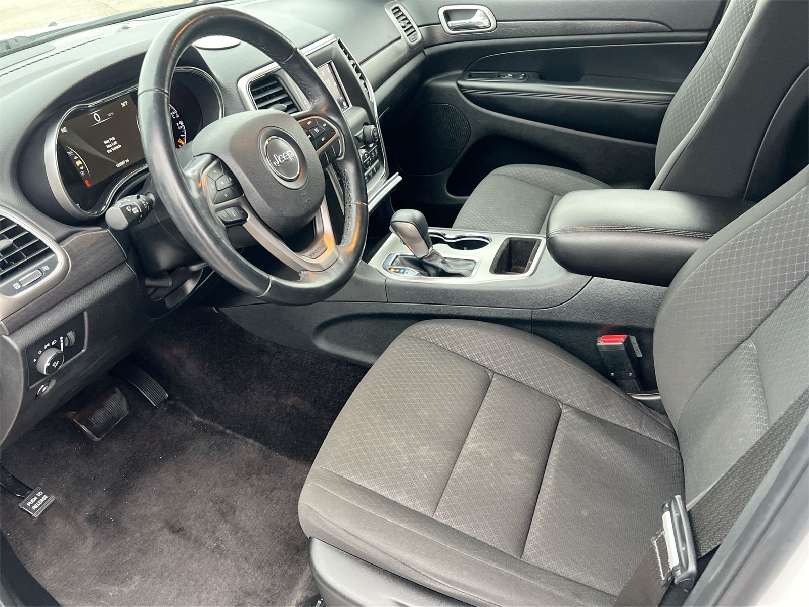 Thumbnail: 2018 Jeep Grand Cherokee - 10