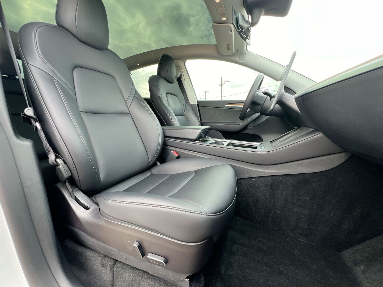 Thumbnail: 2022 Tesla Model Y - 21