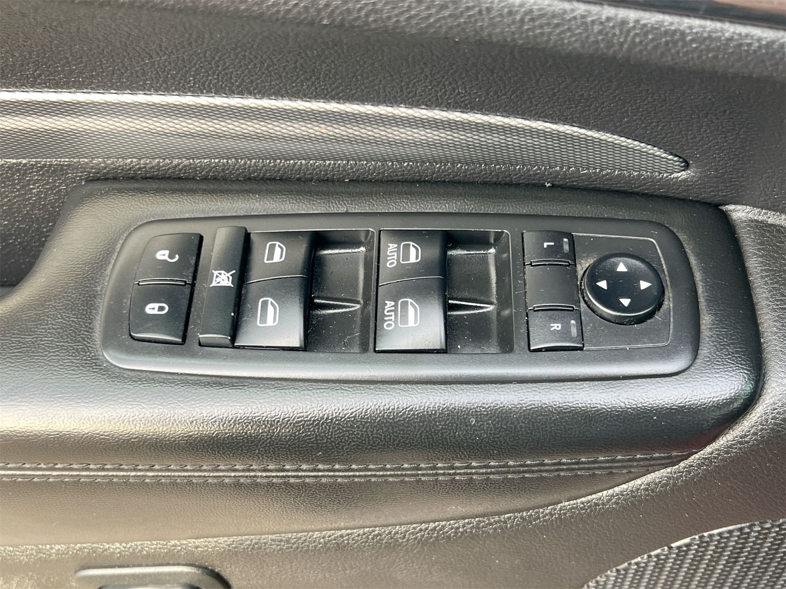 Thumbnail: 2019 Dodge Durango - 18