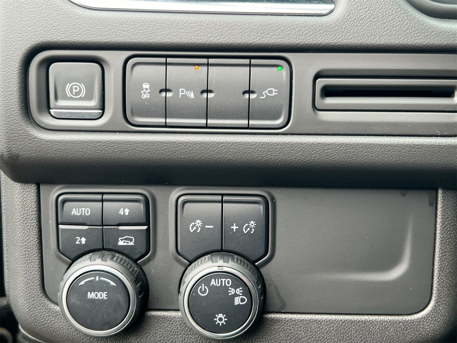 Thumbnail: 2021 Chevrolet Suburban - 17