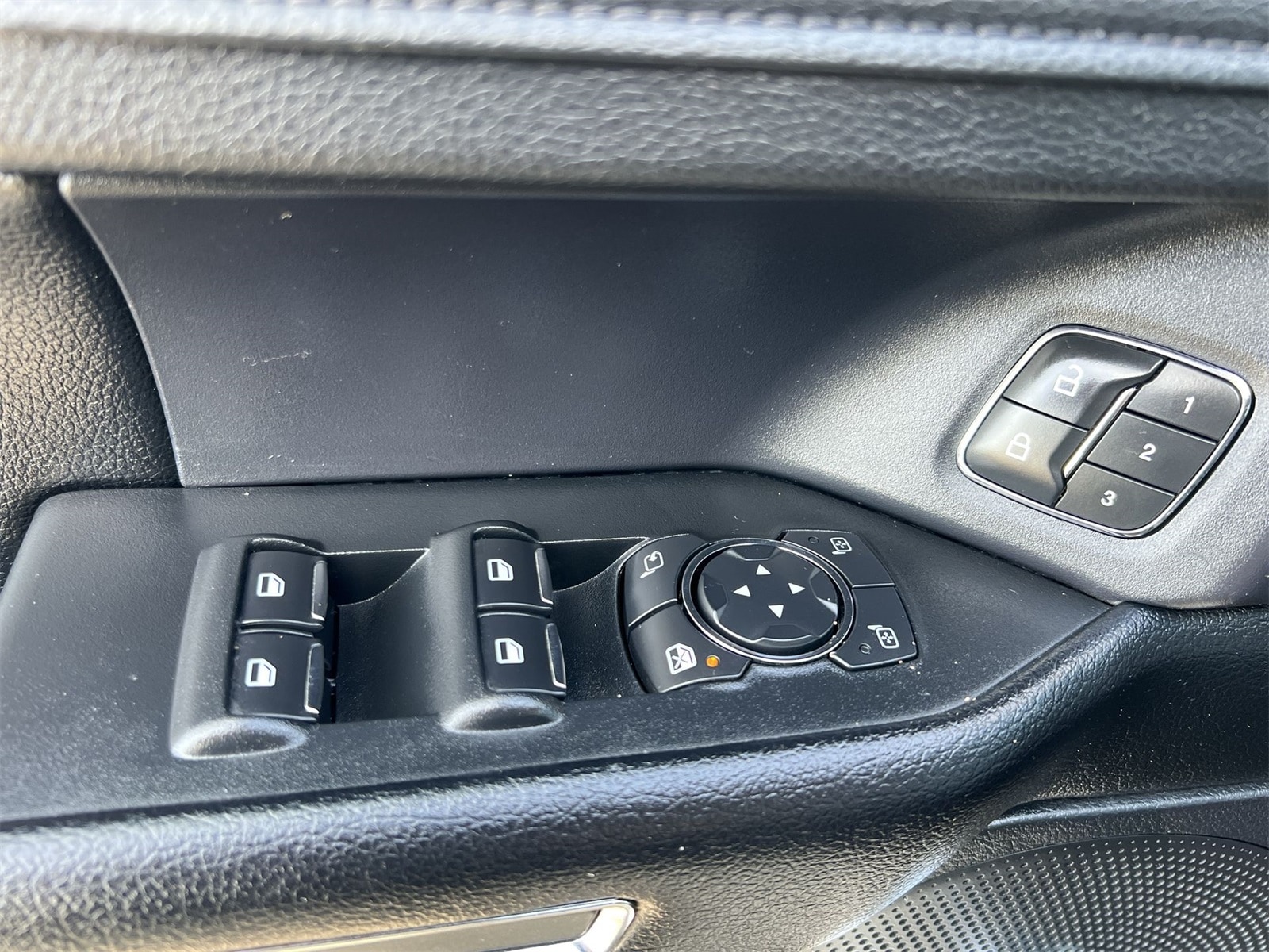 Thumbnail: 2019 Ford Expedition - 17