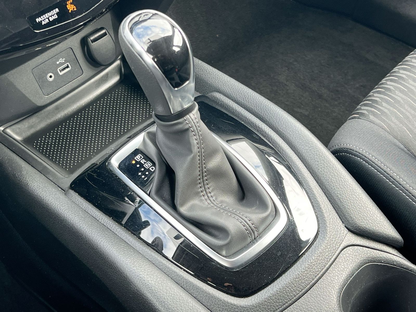 Thumbnail: 2018 Nissan Rogue - 31