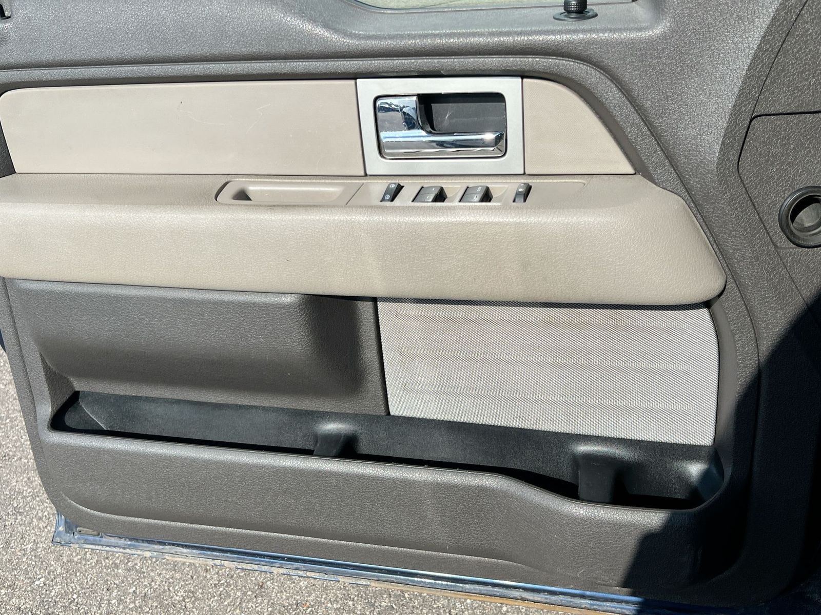 Thumbnail: 2010 Ford F-150 - 28