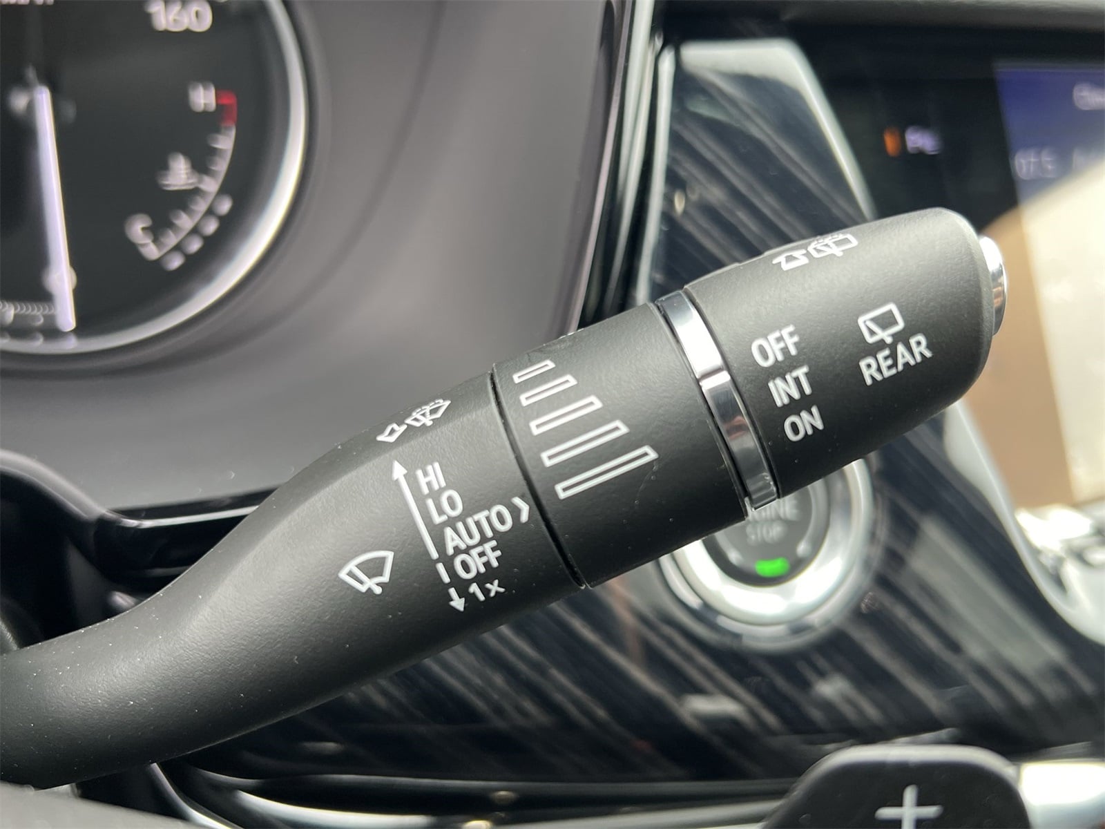 Thumbnail: 2025 Cadillac XT6 - 26