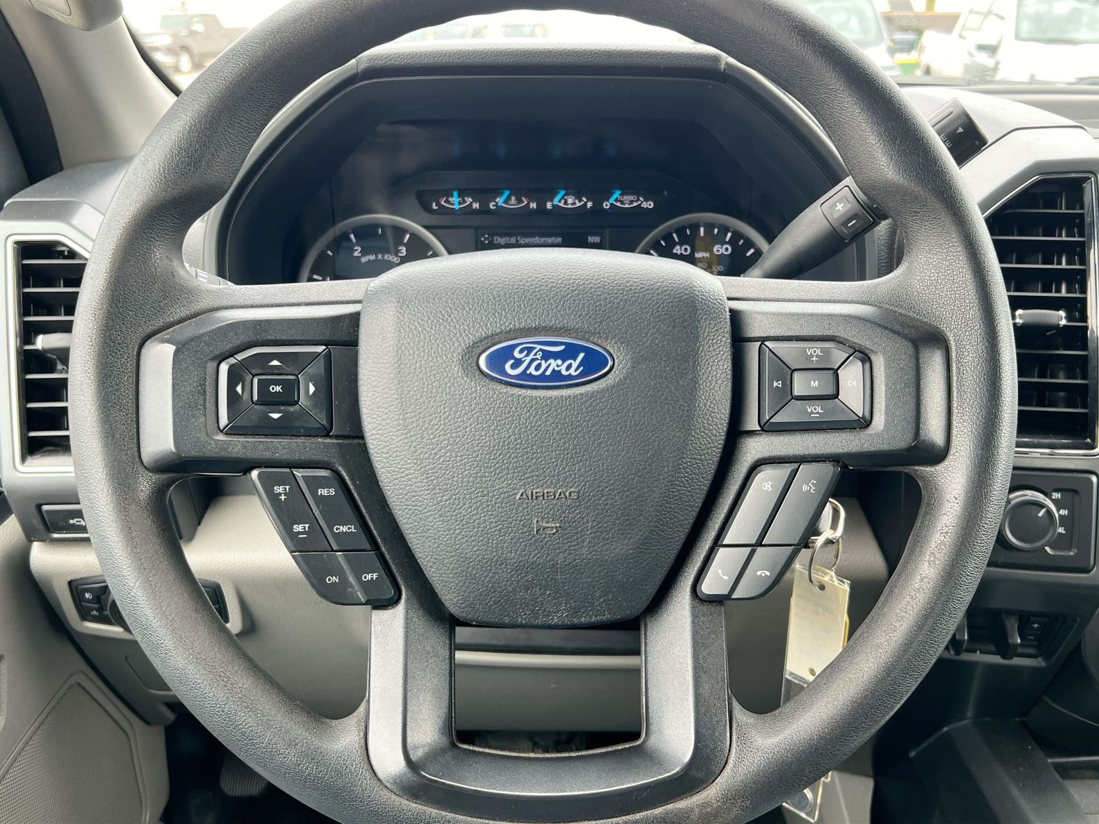 Thumbnail: 2022 Ford F-350 - 22