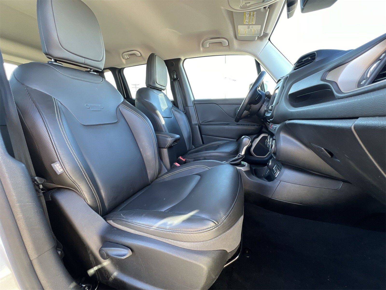 Thumbnail: 2015 Jeep Renegade - 21