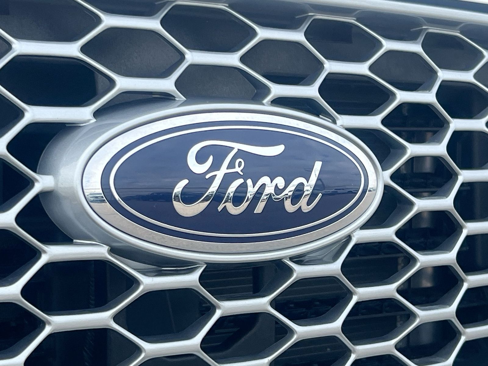 Thumbnail: 2023 Ford Edge - 12