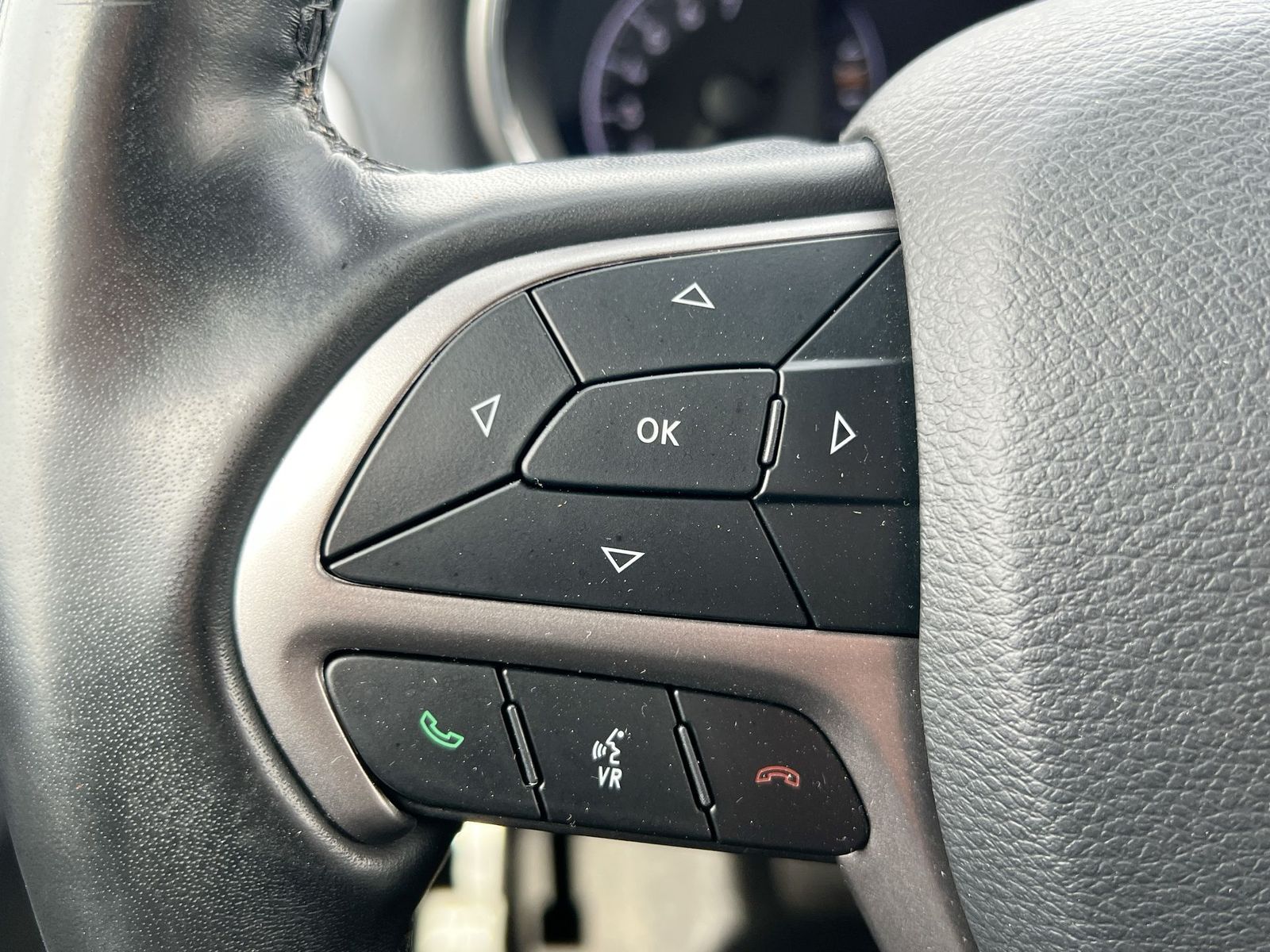 Thumbnail: 2020 Jeep Grand Cherokee - 23