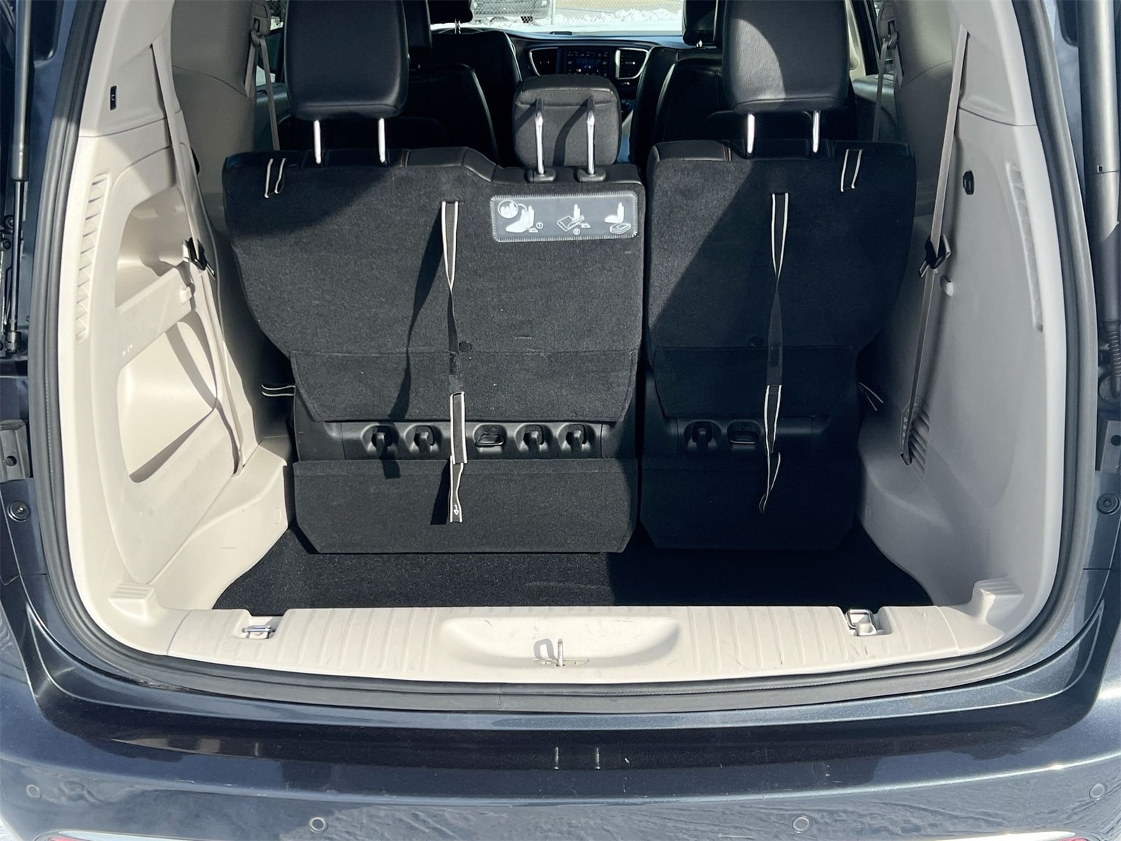 Thumbnail: 2019 Chrysler Pacifica - 35