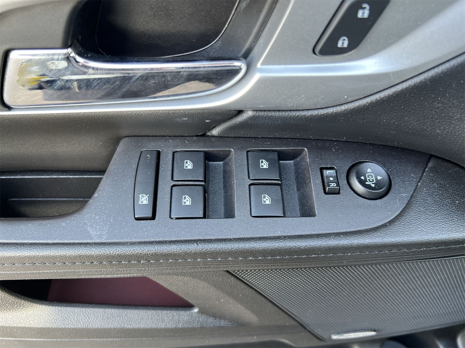 Thumbnail: 2017 GMC Terrain - 17