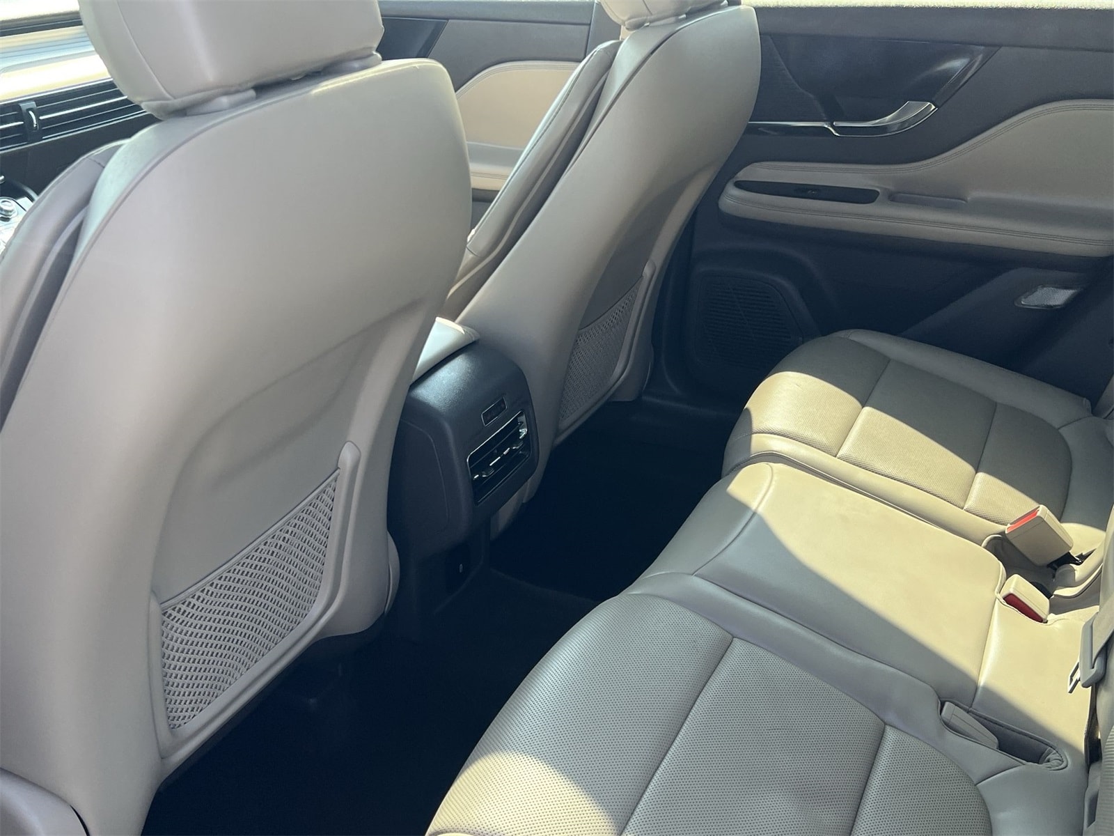 Thumbnail: 2022 Lincoln Corsair - 19