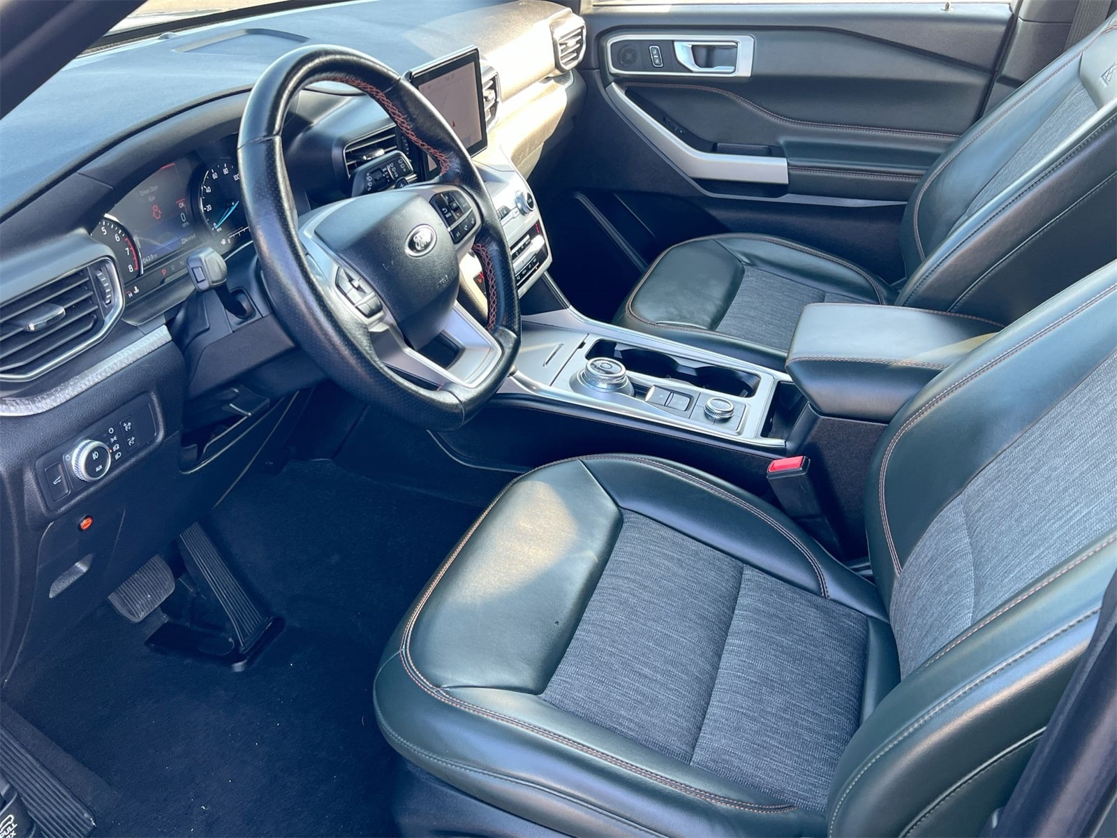 Thumbnail: 2022 Ford Explorer - 10