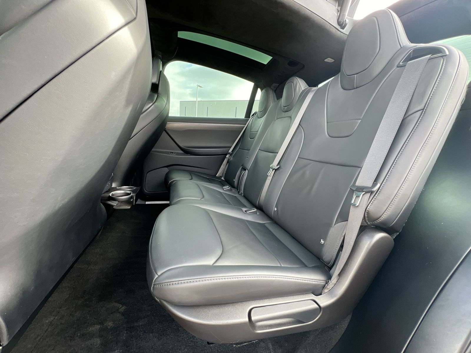 Thumbnail: 2017 Tesla Model X - 19