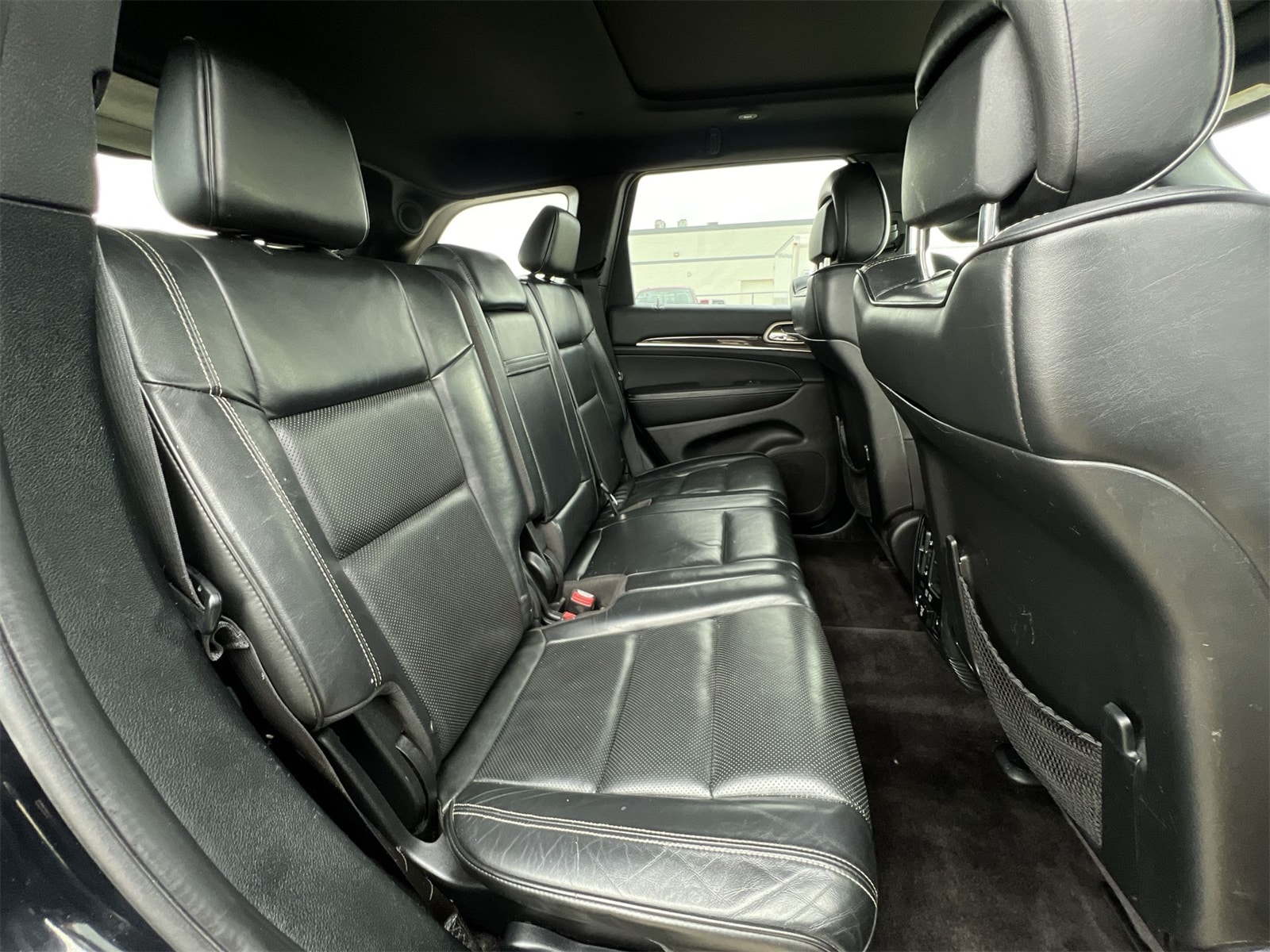 Thumbnail: 2017 Jeep Grand Cherokee - 21