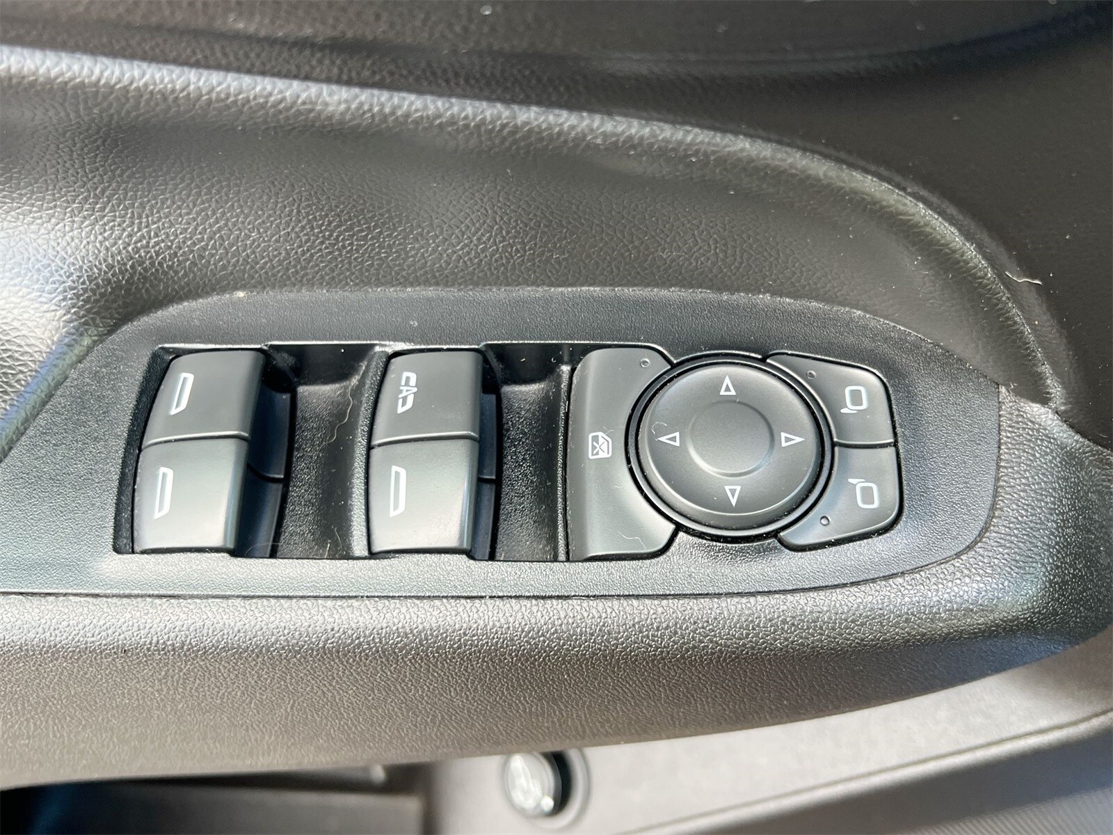 Thumbnail: 2019 Chevrolet Equinox - 18