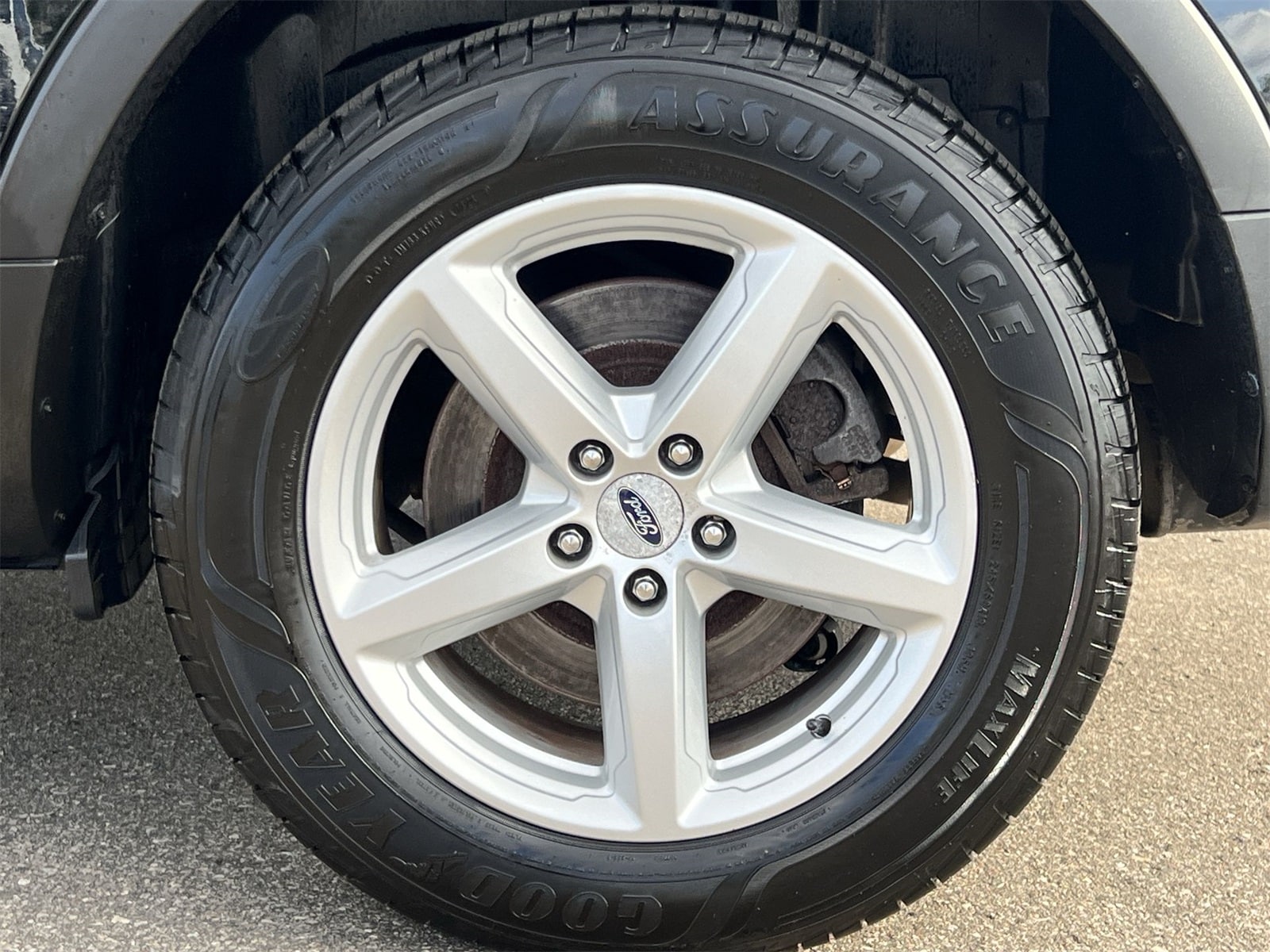 Thumbnail: 2016 Ford Explorer - 14