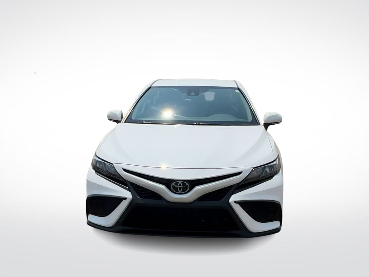 2022 Toyota Camry SE 3