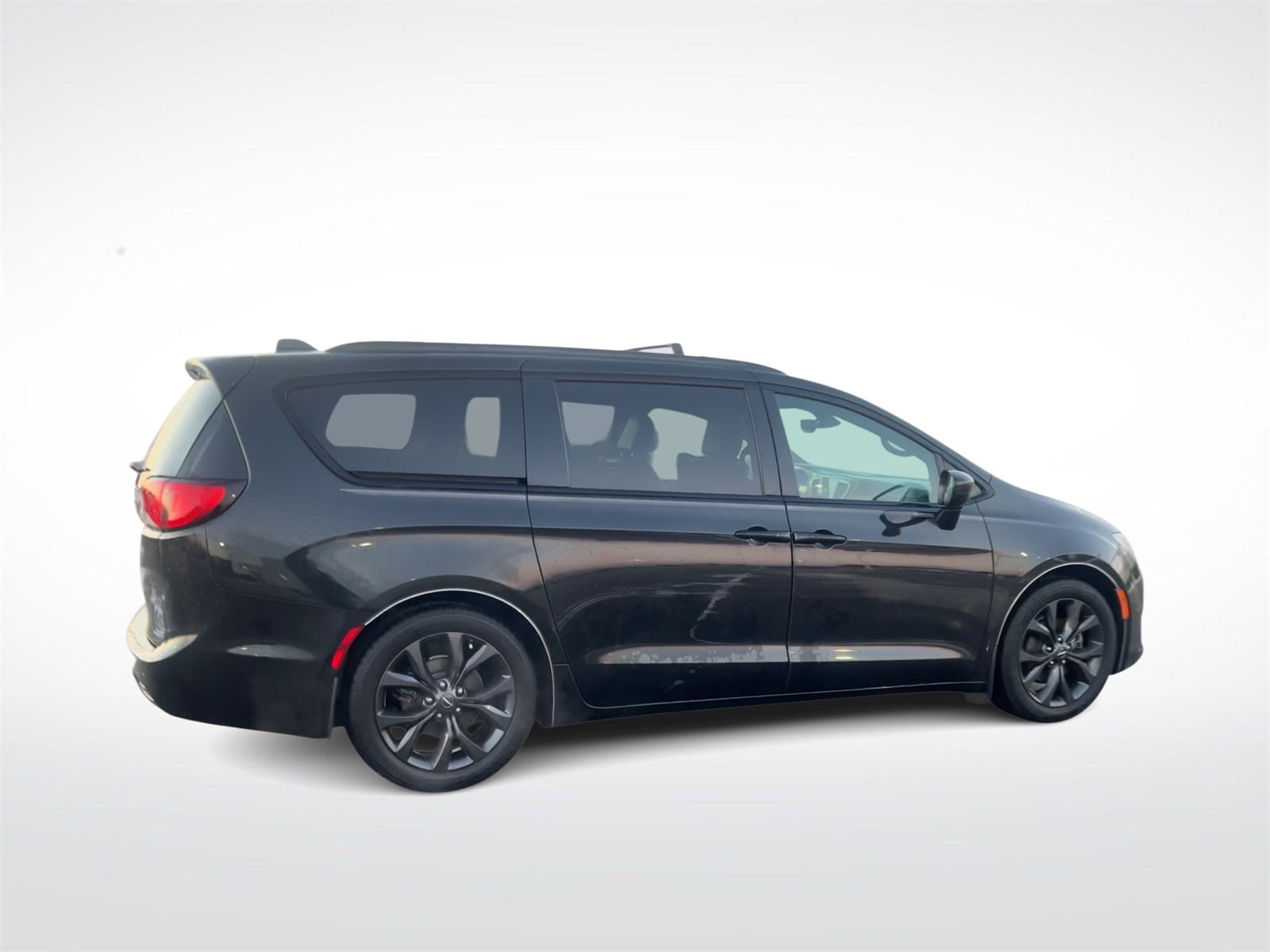 Thumbnail: 2018 Chrysler Pacifica - 9