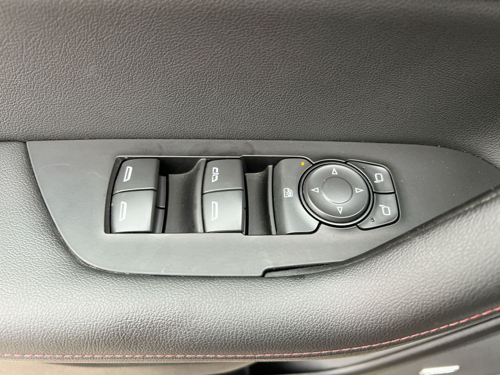 Thumbnail: 2025 Chevrolet Blazer - 17