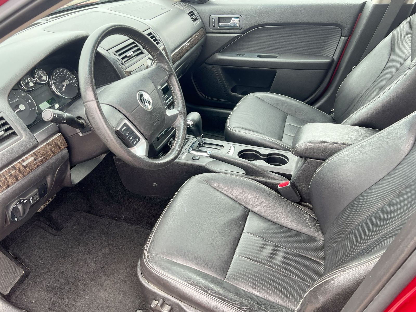 Thumbnail: 2009 Mercury Milan - 10