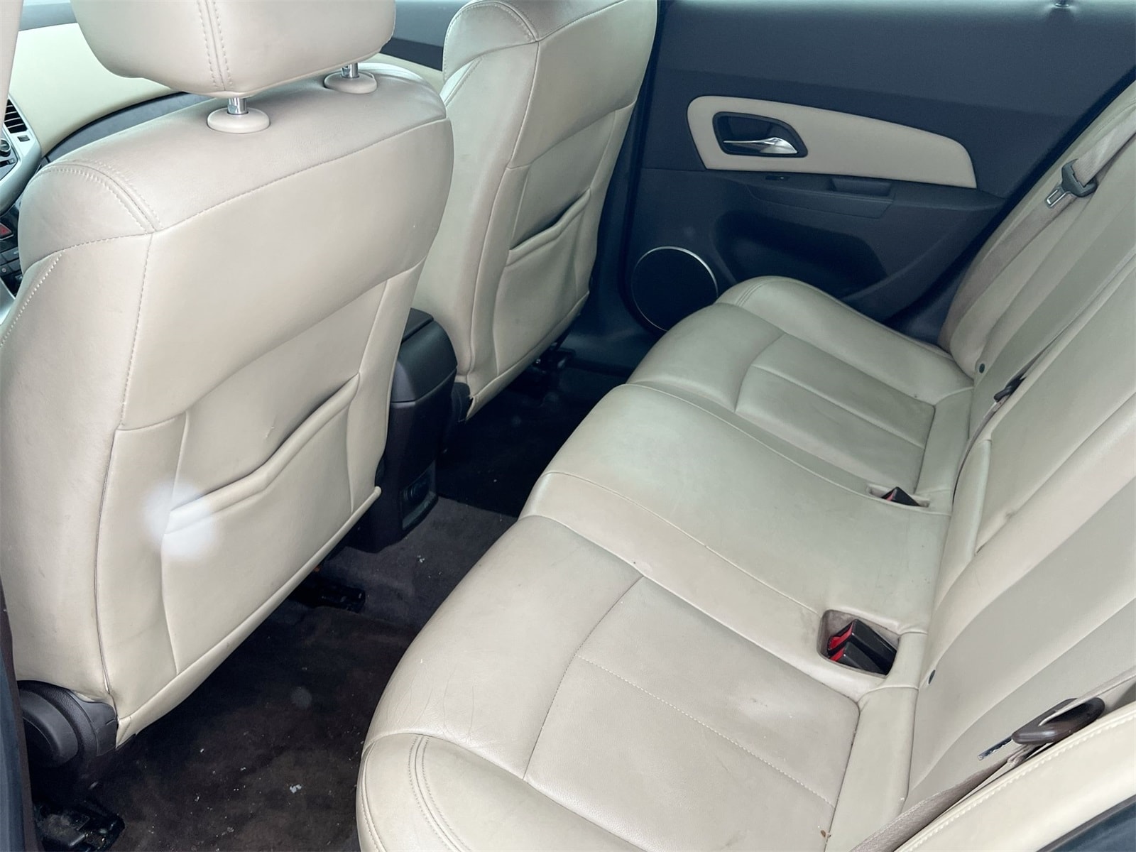 Thumbnail: 2011 Chevrolet Cruze - 18