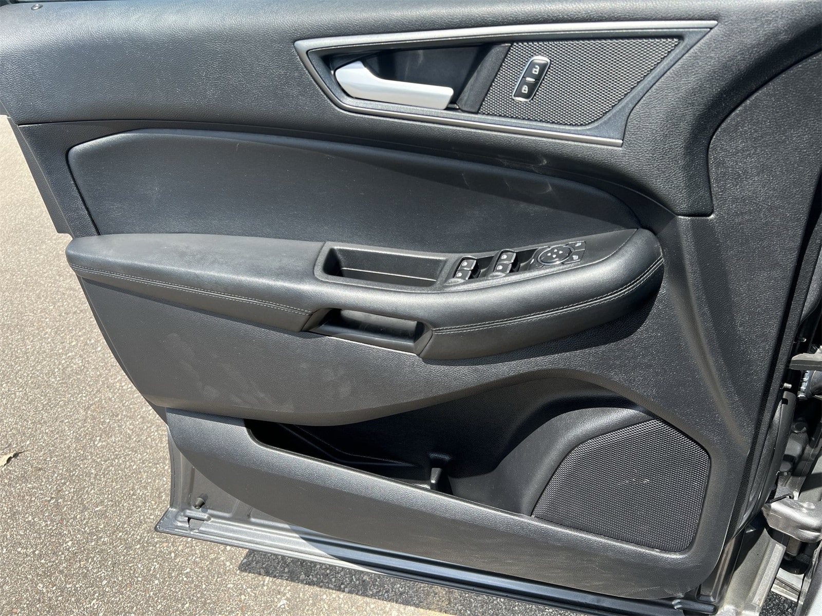 Thumbnail: 2021 Ford Edge - 30