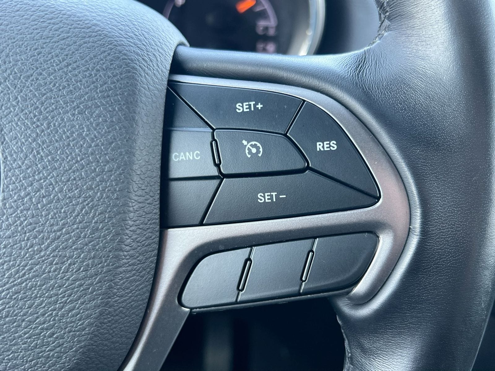 Thumbnail: 2021 Jeep Grand Cherokee - 24