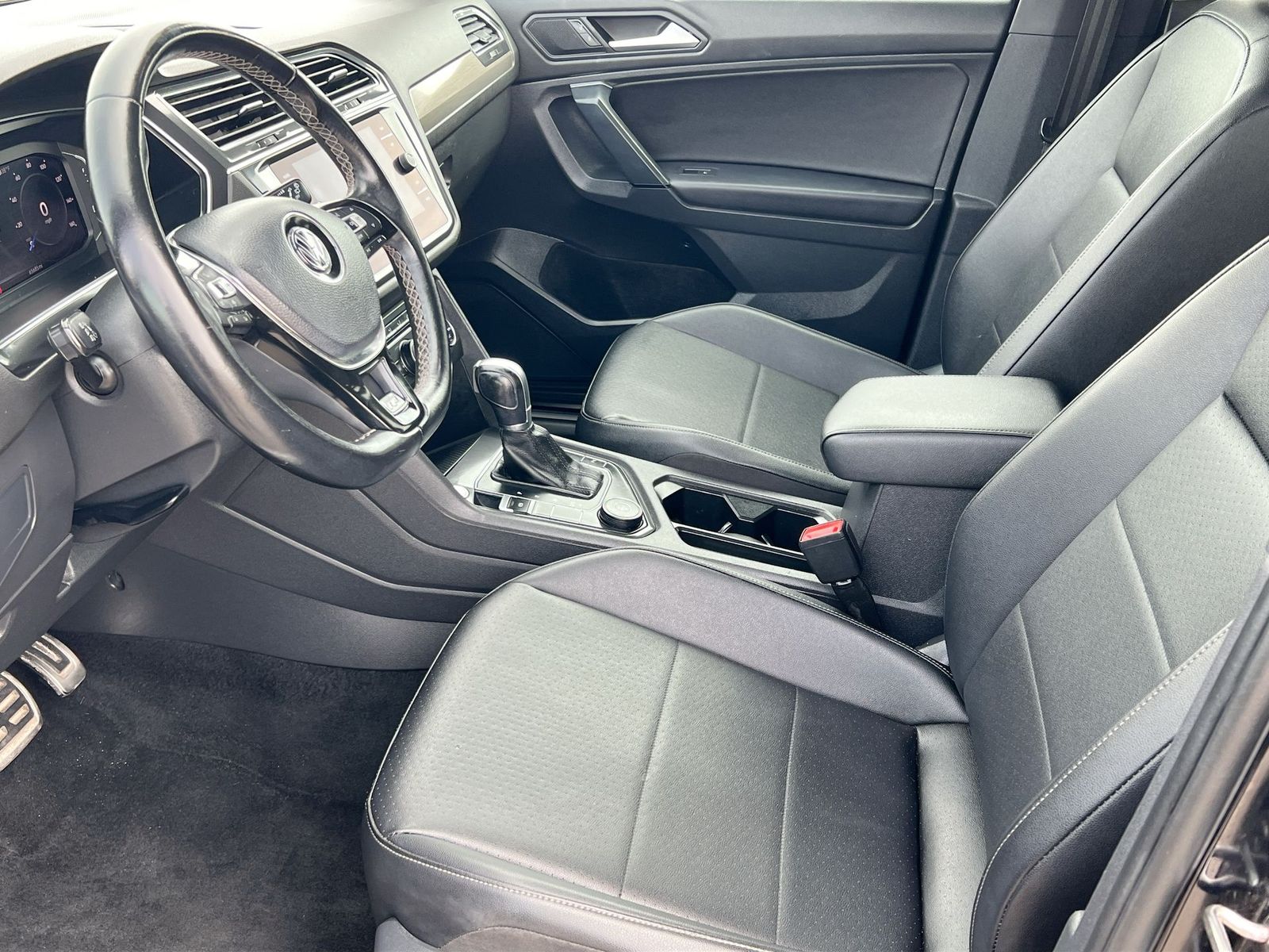 Thumbnail: 2019 Volkswagen Tiguan - 10