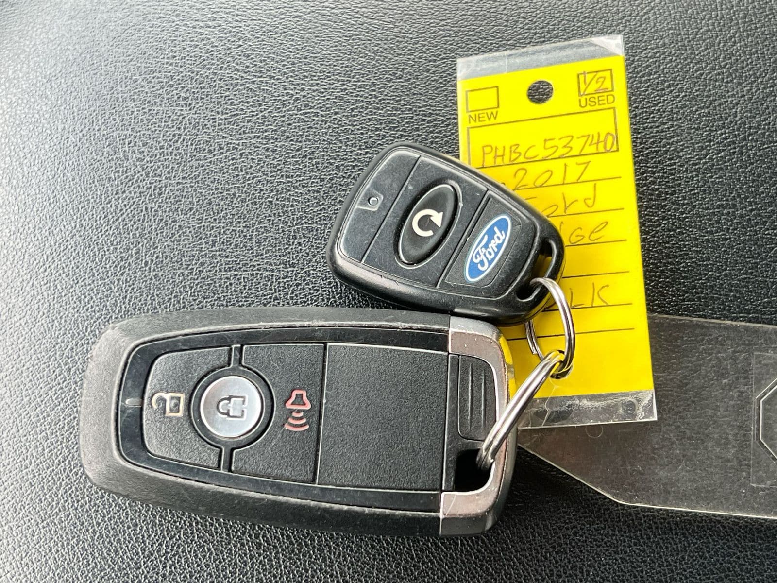 Thumbnail: 2017 Ford Edge - 35