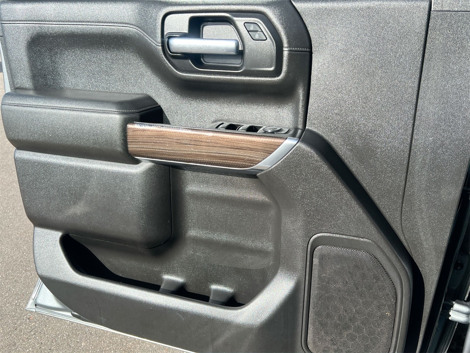 Thumbnail: 2019 Chevrolet Silverado 1500 - 29