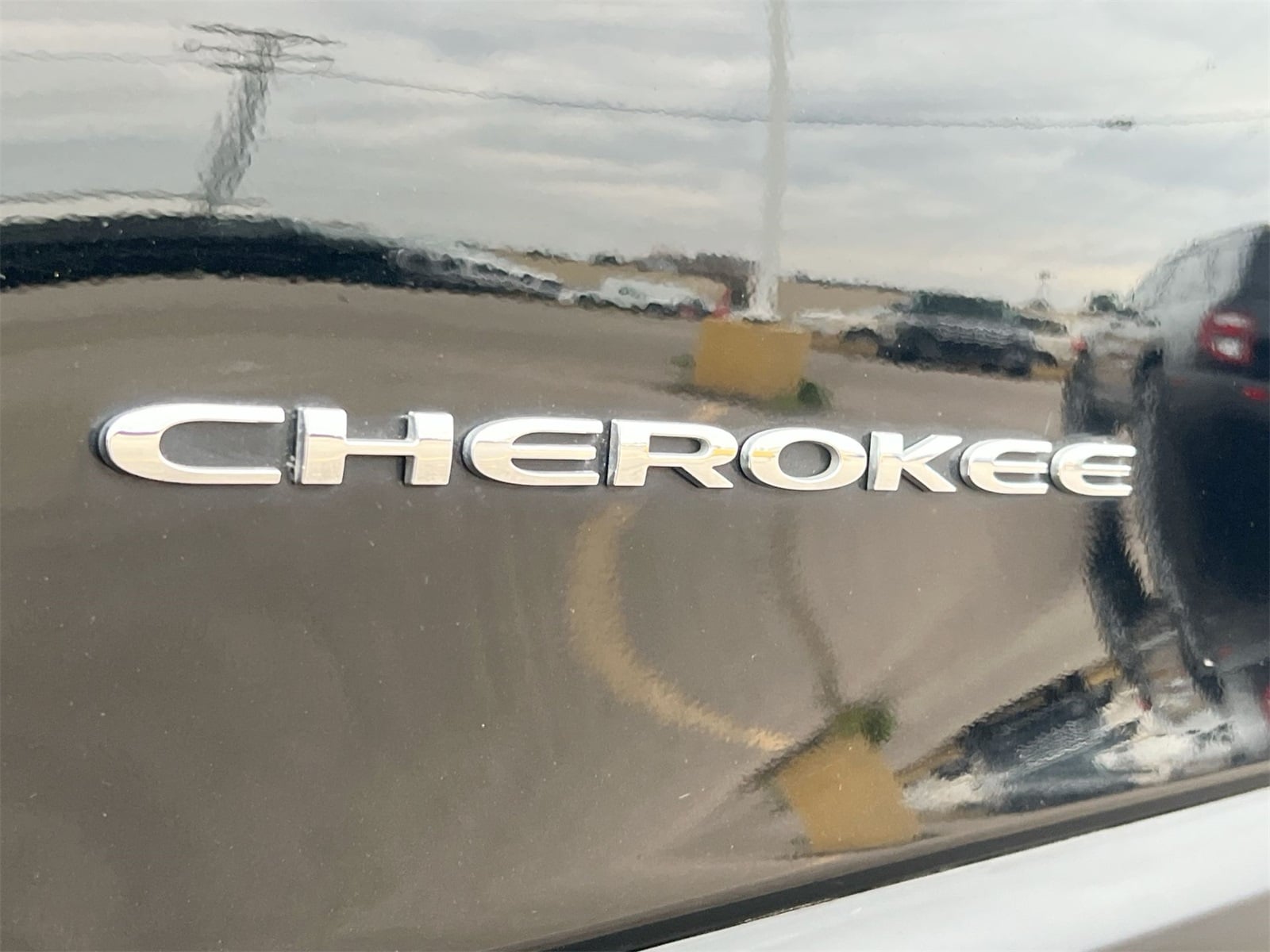 Thumbnail: 2019 Jeep Cherokee - 13