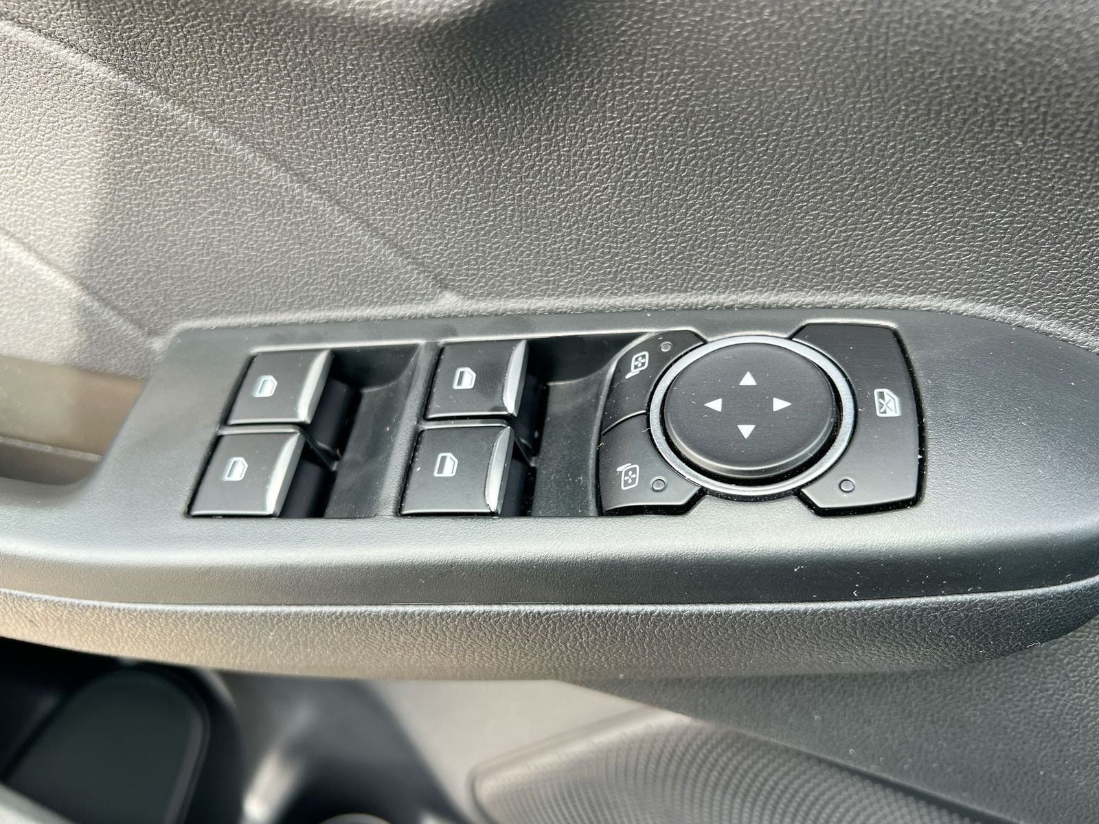 Thumbnail: 2023 Ford Escape - 17